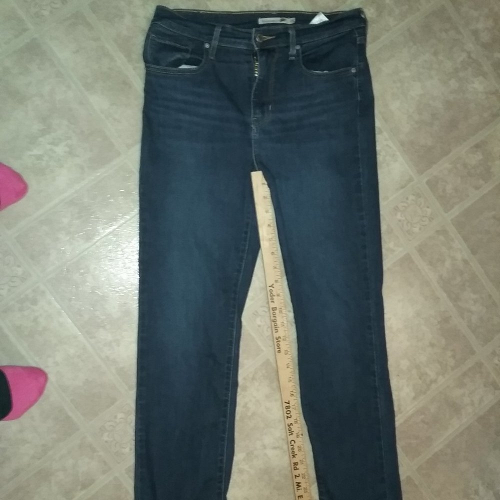 724 Levis High Rise Jeans-Worn once